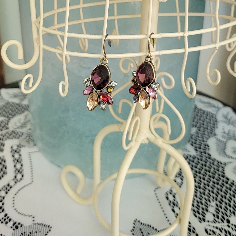 CHLOE & ISABEL BOUQUET ROUGE EARRINGS
